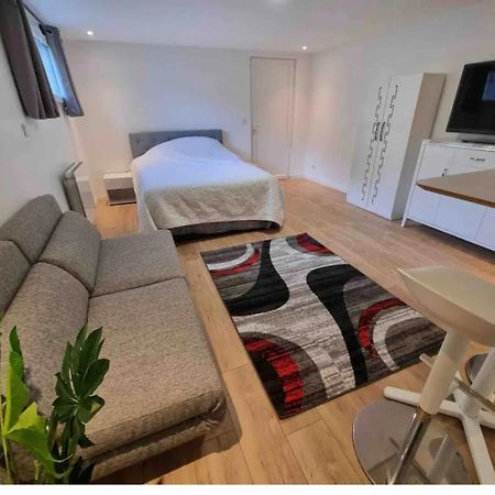 Studio Proche Gare Et Versailles 4 Min A Pied Train Vers Paris Marly-le-Roi Εξωτερικό φωτογραφία